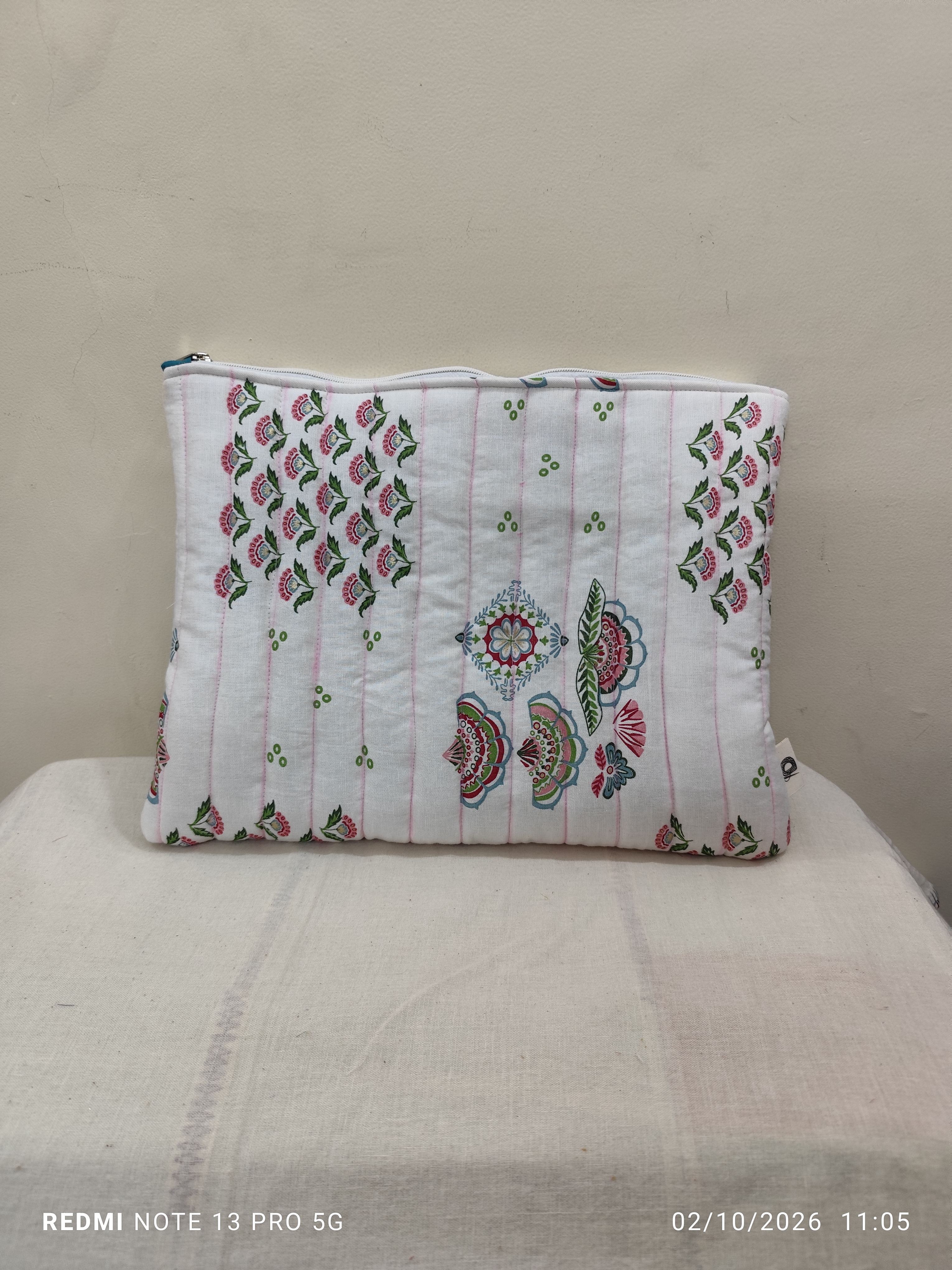 Laptop Sleeves DH-LAP-0044 — close-up of the craft