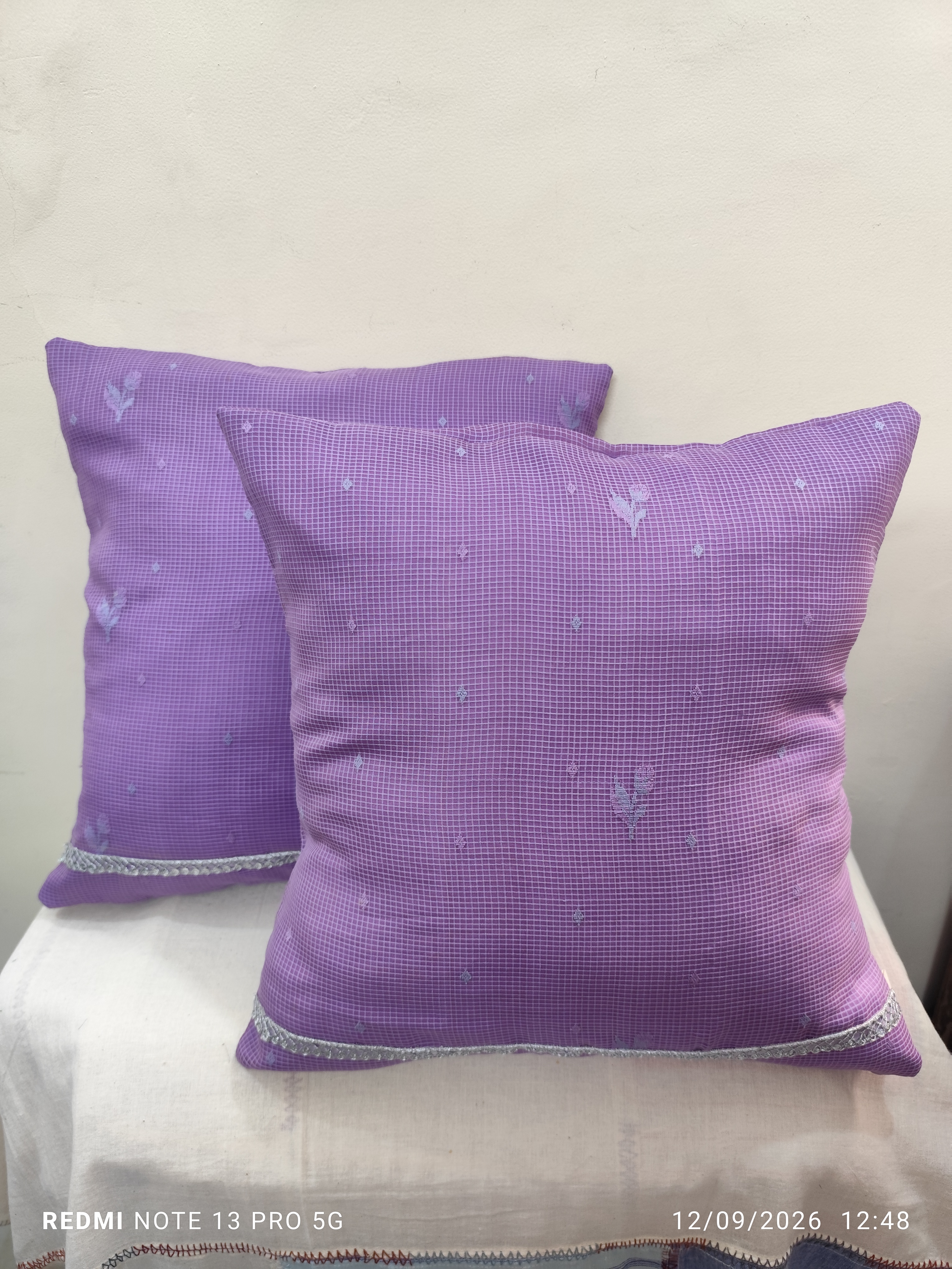 Cushion Cover (16x16) Set of 5 DH-MCH-0026 — close-up of the craft