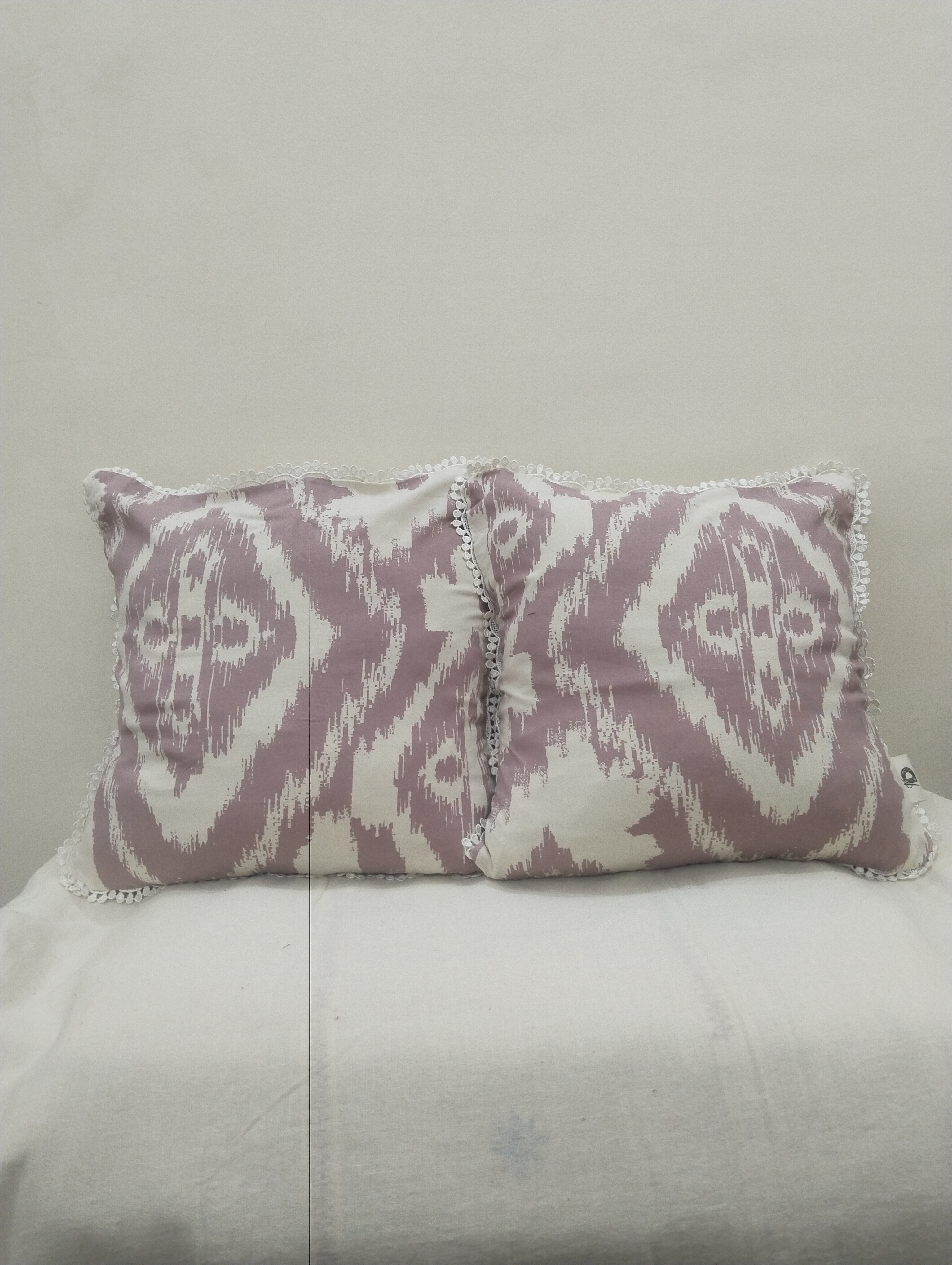 Cushion Cover (12x12) Set of 5 DH-SCH-0004 — close-up of the craft
