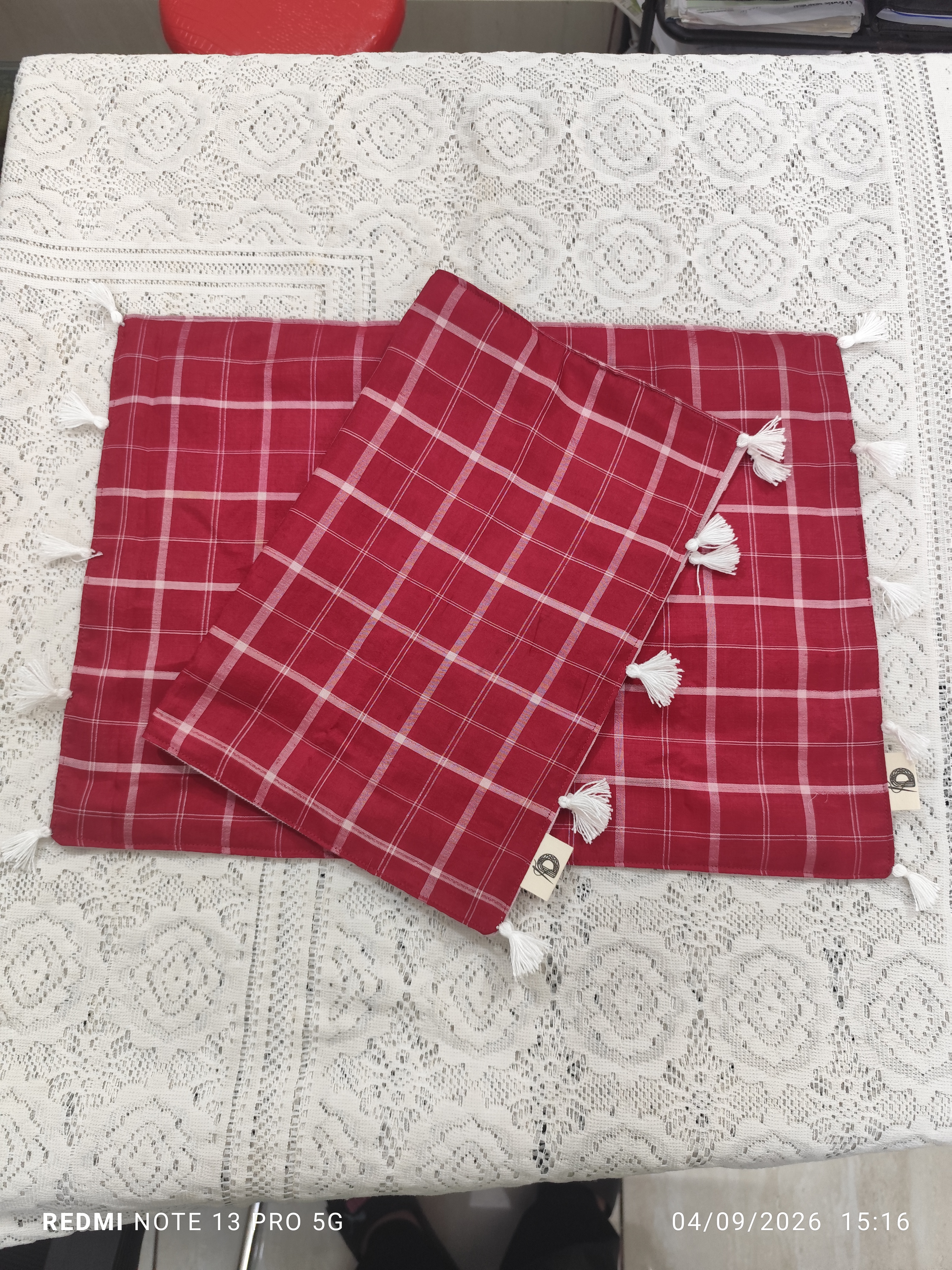 Table Mats - Set of 6 DH-TMS-0001 — close-up of the craft