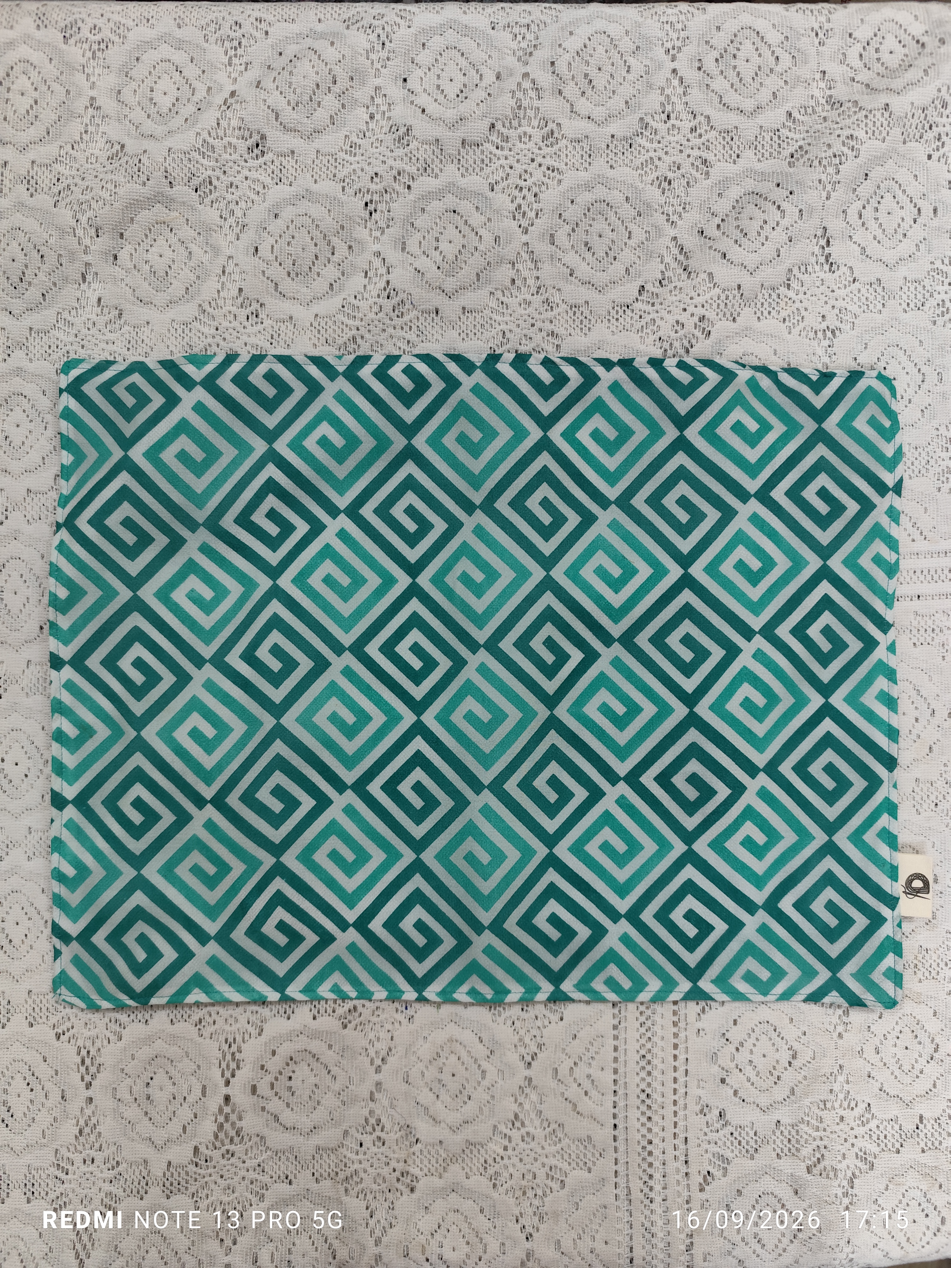 Table Mats - Set of 6 DH-TMS-0009 — close-up of the craft