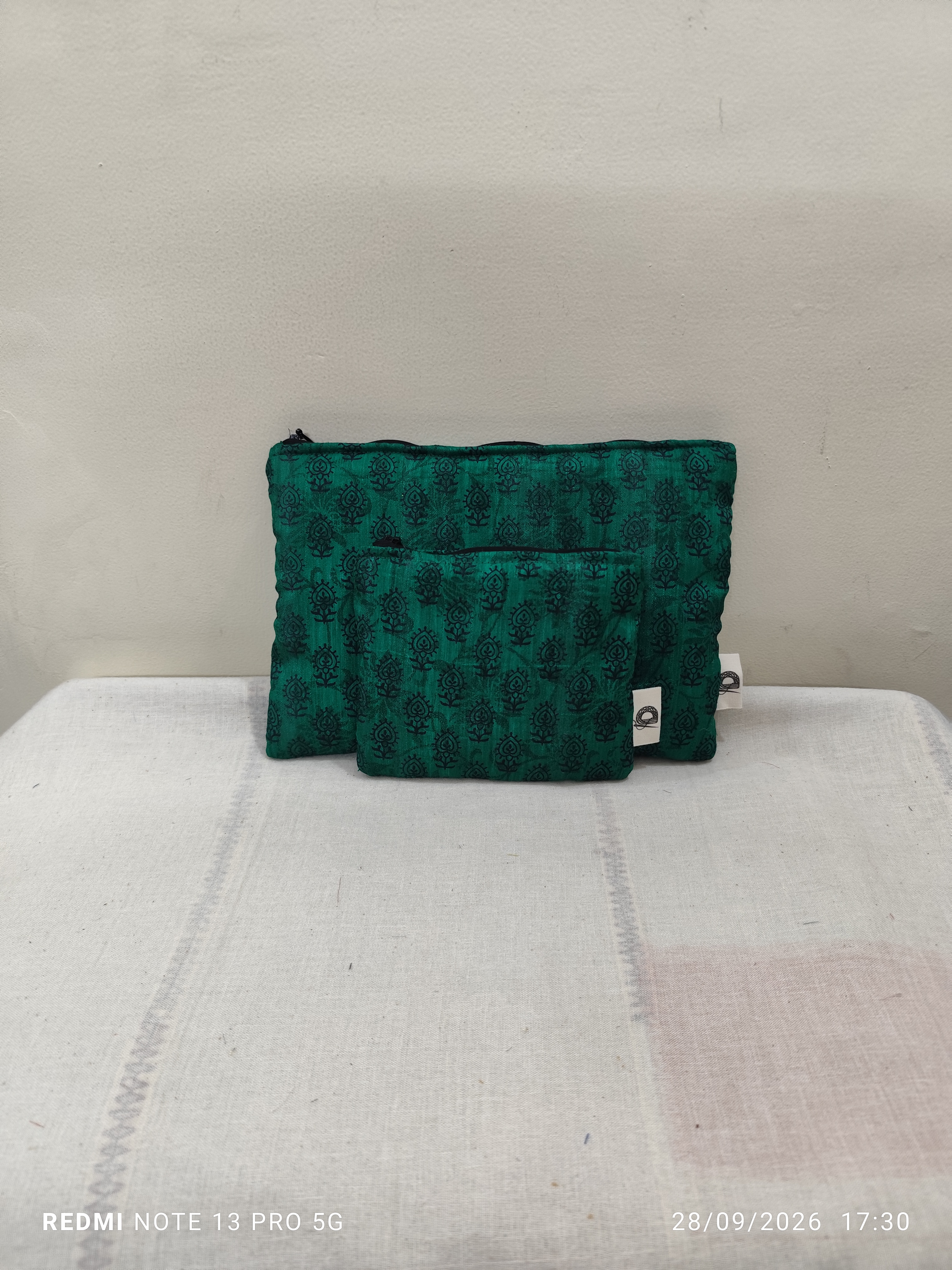 Zip Pouch Set DH-ZPO-0061 — close-up of the craft